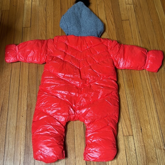 Kids infant  12-18 months snow puffer suit with hood onsie red new - Picture 2 of 5